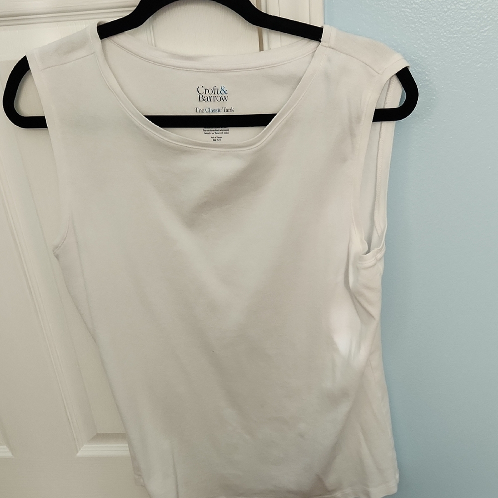 Croft & Barrow White Sleeveless Tank Top
